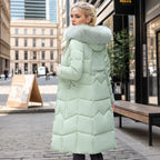 Wintermantel mit dickem Pelzkragen