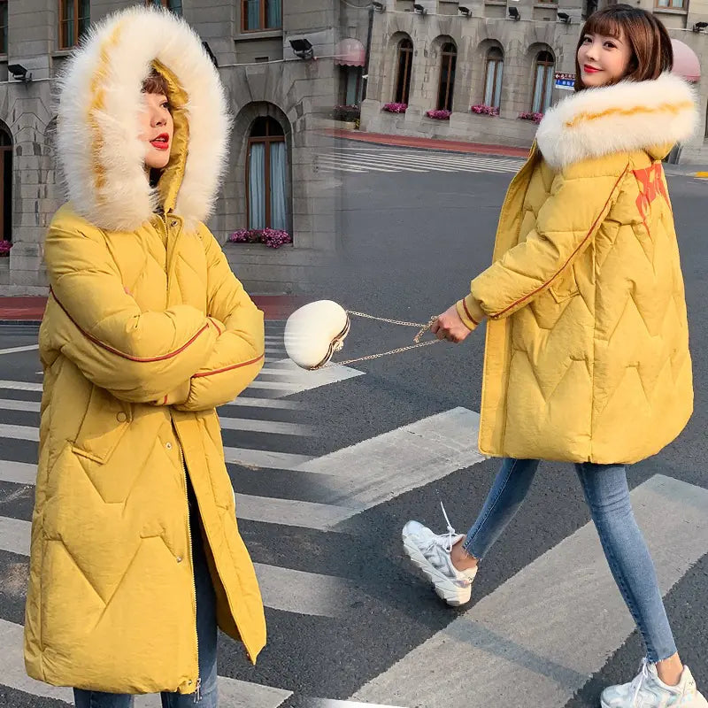 Women`s Gefütterter Mantel mit Pelzkragen