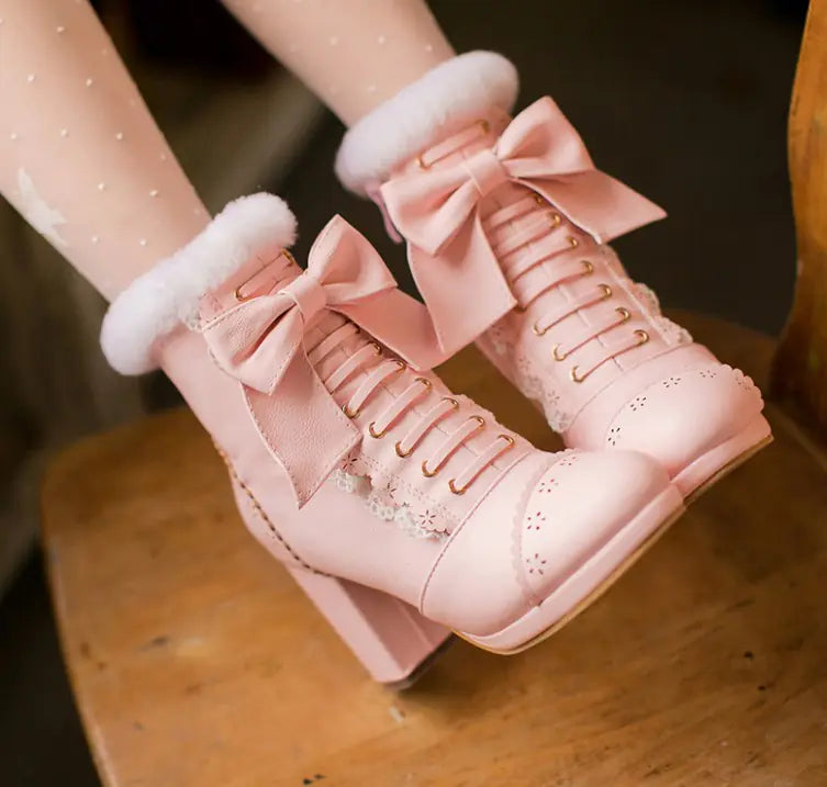 Stiefel
Lolita

Comfortable

Ankle

Winter

Rubber

Stylish

Heeled

BowDetail

Waterproof

Chic